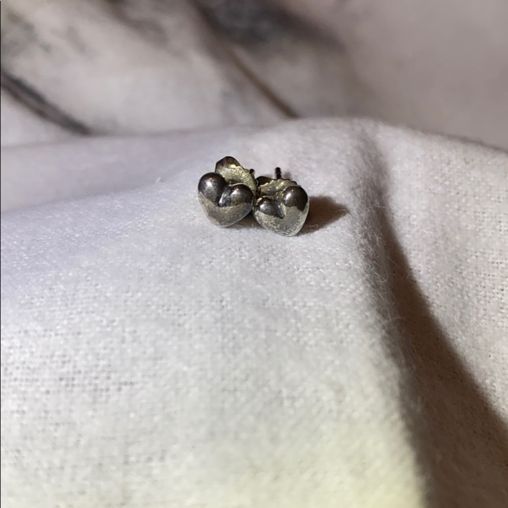 Solid Heart earrings